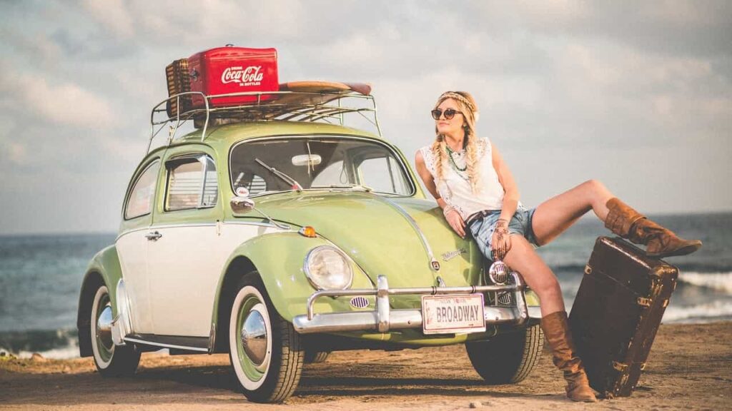 Fashionable person with the Coca Cola logo to illustrate article on influencer marketing.